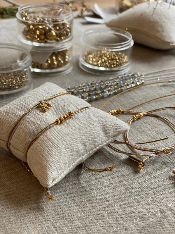 Bracelets en perles faits main.